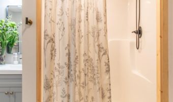 4141 Hinman Settler Rd, Brownington, VT 05860