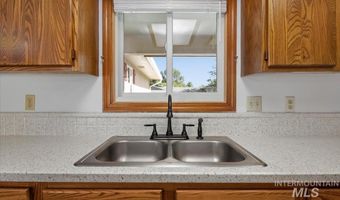 14961 Eagle Dr, Caldwell, ID 83607
