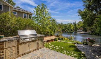 2210 Triunfo Pl, Agoura Hills, CA 91301