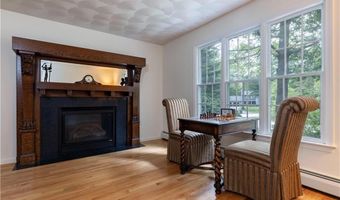 258 Woodridge Dr, North Kingstown, RI 02874