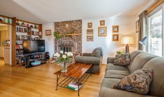 608 N Craig Pl, Addison, IL 60101
