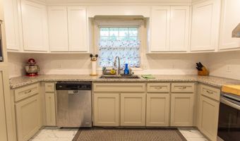 1194 Blackshear Hwy, Baxley, GA 31513