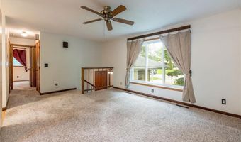 409 N Park St, Alexandria, MN 56308