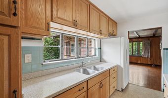 112 ERIE Ave, Barrington, NJ 08007
