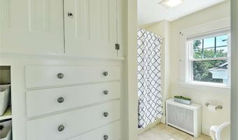4 Harlem St, East Providence, RI 02916