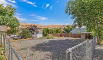 815 2nd St, Asotin, WA 99402