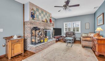 7 Glenwood Dr, Bayville, NJ 08721