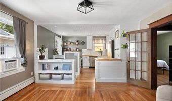 14 Elinora St, East Providence, RI 02915