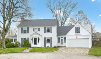 20 Elmsgate Way, East Providence, RI 02916