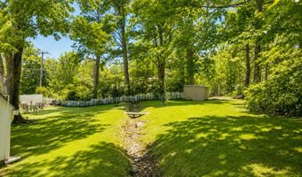 443 Amity Rd, Bethany, CT 06524