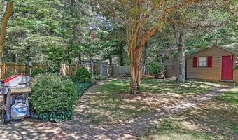 10 Narrow Ln, Charlestown, RI 02813