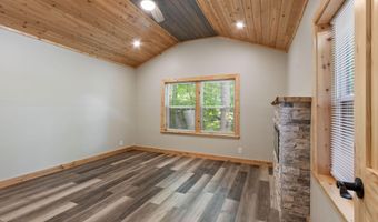 2052 Granny Squirrel Dr, Andrews, NC 28901