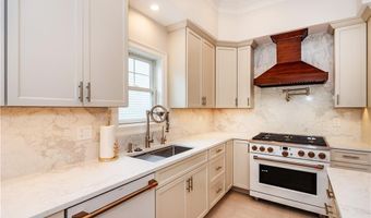 11 Hampton Rd 22, Coventry, RI 02816
