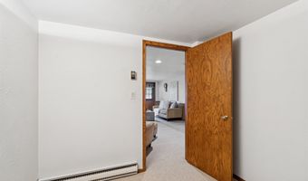 2213 SUNRISE Dr, Appleton, WI 54914
