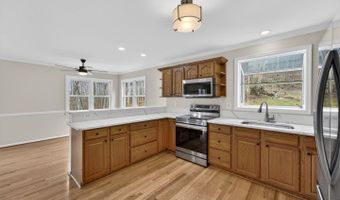 584 S POES Rd, Amissville, VA 20106