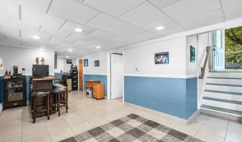 147 Clairmont Ave, Belford, NJ 07718