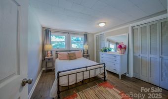 22 Mulberry St, Asheville, NC 28804