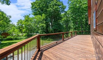 407 Signature Ridge Rd, Banner Elk, NC 28604