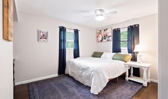 519 Bay Blvd, Bayville, NJ 08721