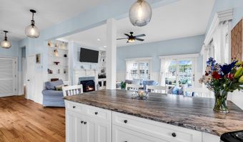 221 Magnolia Dr, Bayville, NJ 08721