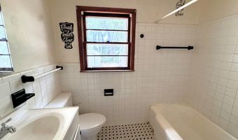 35 Myrick St, Barnwell, SC 29812