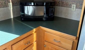 1 Rolfe Sq 2, Cranston, RI 02910