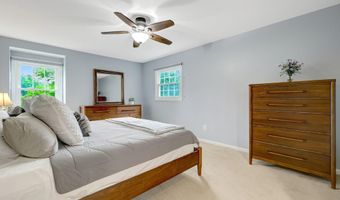 8104 BRIAR CREEK Dr, Annandale, VA 22003