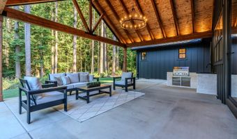 21054 E Country Club Rd, Brightwood, OR 97011