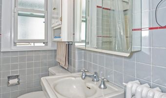 22 Lawnridge Ave, Albany, NY 12208