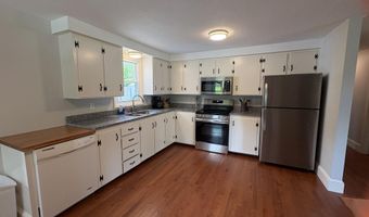 2 Sunrise Cir, Augusta, ME 04330