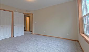 15358 Founders Ln 102, Apple Valley, MN 55124