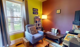 21 Fern St, Bangor, ME 04401