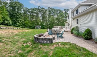 31 Bourque Rd, Cumberland, RI 02864