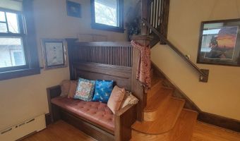 817 N Main St, Aberdeen, SD 57401