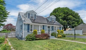 35 Pleasant View Dr, North Providence, RI 02904
