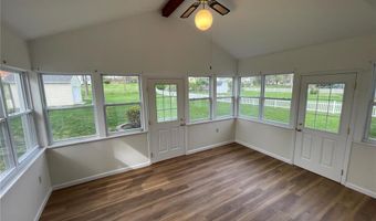 433 Essen Ln, Ballwin, MO 63021