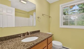 11 Soneric Ln, Richmond, RI 02812