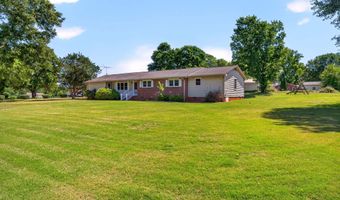 111 Highland Acres Dr, Boiling Springs, SC 29316