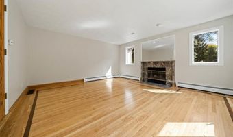 30 Dutchess Dr, Cranston, RI 02921