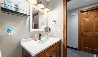 305 S Spring Pl, Brandon, SD 57005