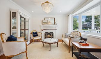 9813 MONTAUK Ave, Bethesda, MD 20817