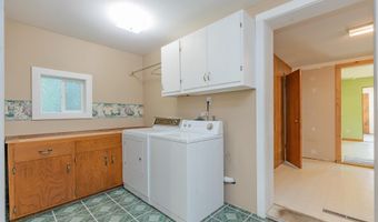 83 Rohr St, Arnolds Park, IA 51331