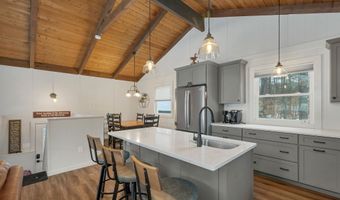 41 Tabor Cir, Albany, NH 03838