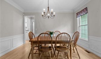 48 Fieldstone Ln, North Kingstown, RI 02874