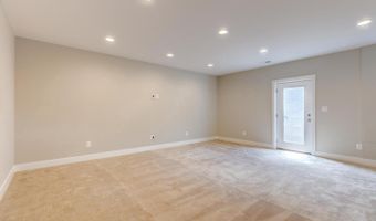 934 19TH St S, Arlington, VA 22202
