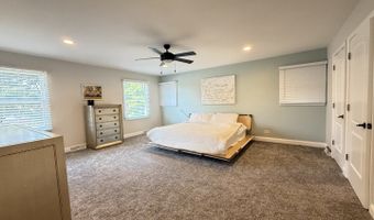 1550 W GOLDENGATE Dr, Addison, IL 60101