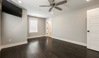 448 SW C St, Bentonville, AR 72712