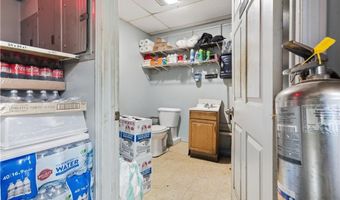 620 Killingly St, Johnston, RI 02919