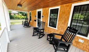 30 Gibson Ave, Narragansett, RI 02882