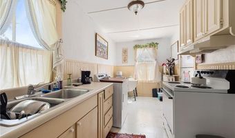 23 Willow St, Newport, RI 02840